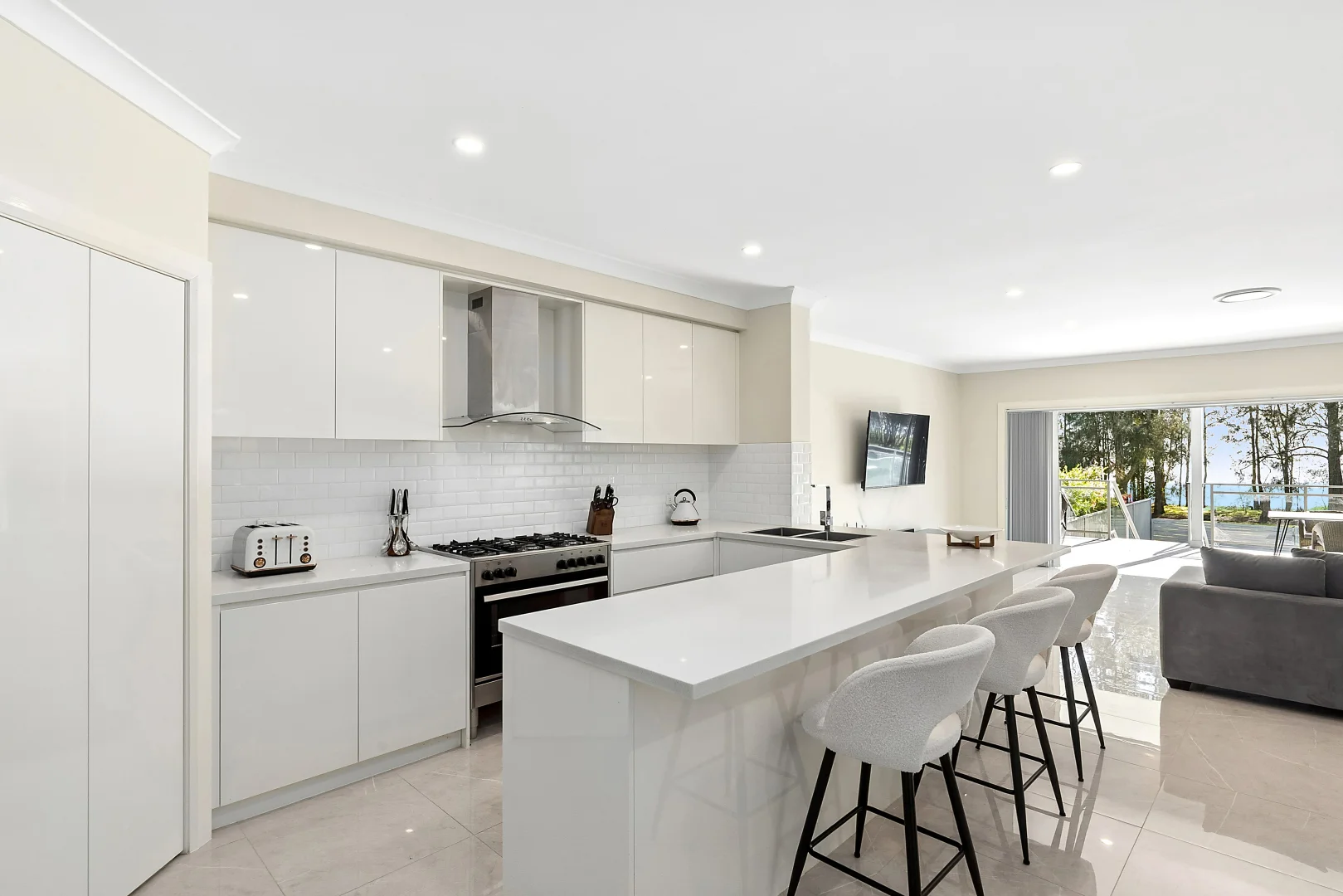 Additional image 3 of 65 Lakedge Avenue, Berkeley Vale NSW 2261