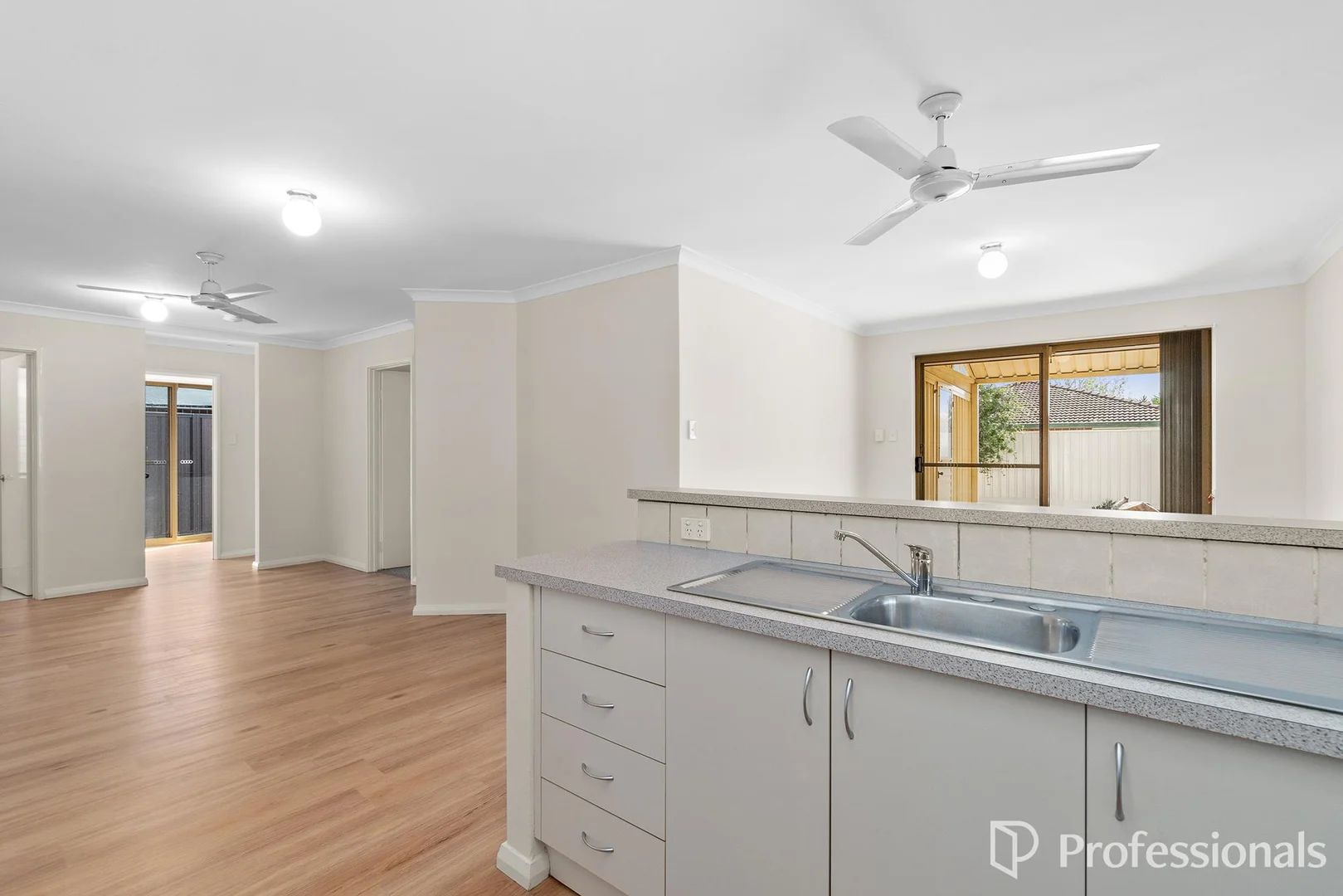 Additional image 17 of 142 Seville Drive, Seville Grove WA 6112