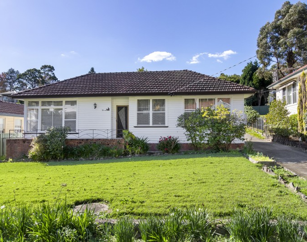 32 Lucas Crescent, Adamstown Heights NSW 2289