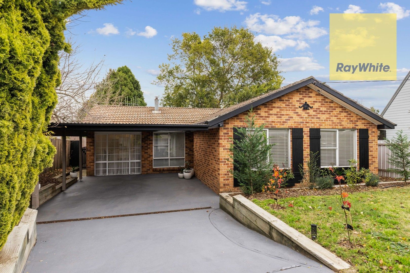 5 bedrooms House in 8 Emma Street GOULBURN NSW, 2580