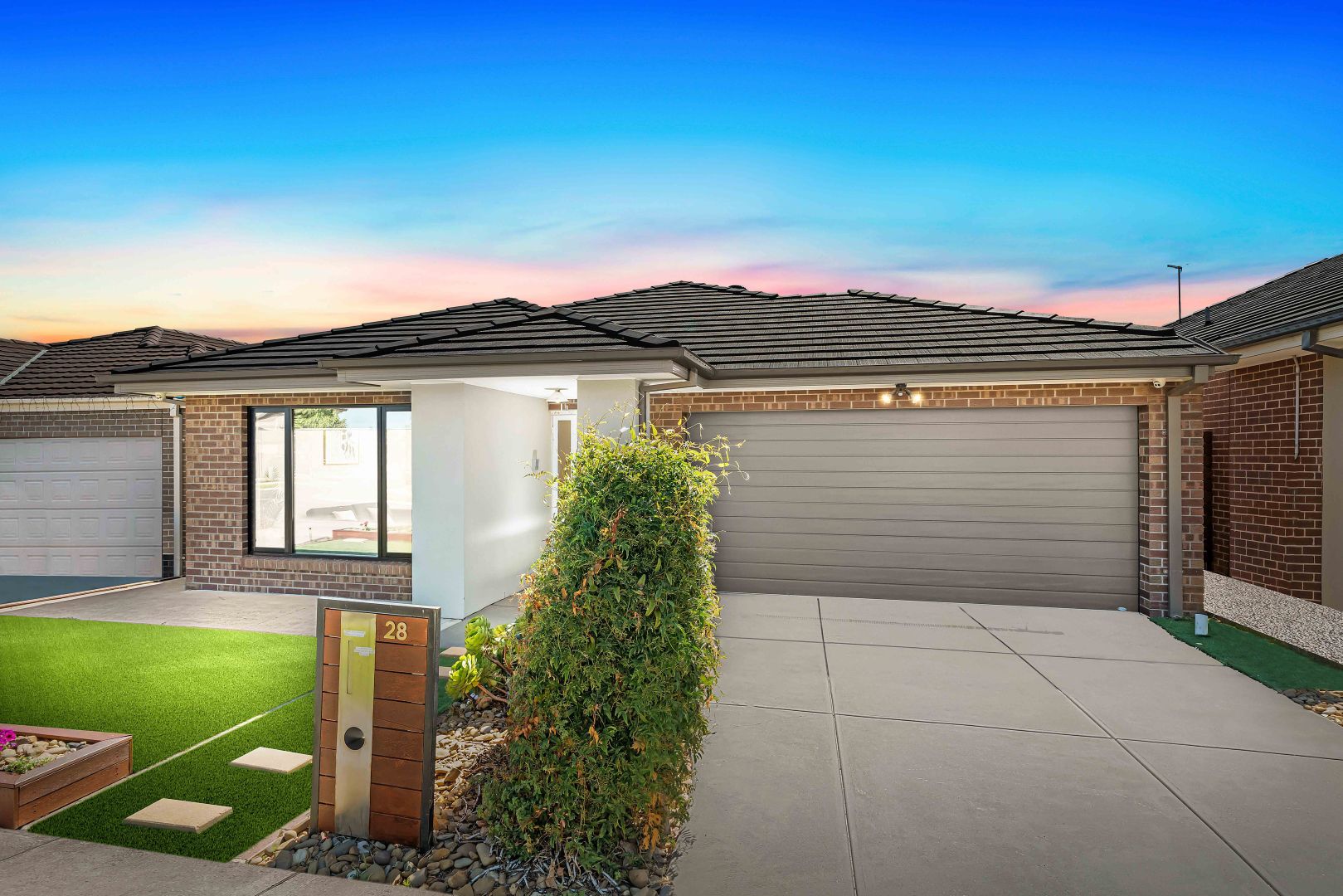 28 Dutch Avenue, Manor Lakes VIC 3024, Image 1