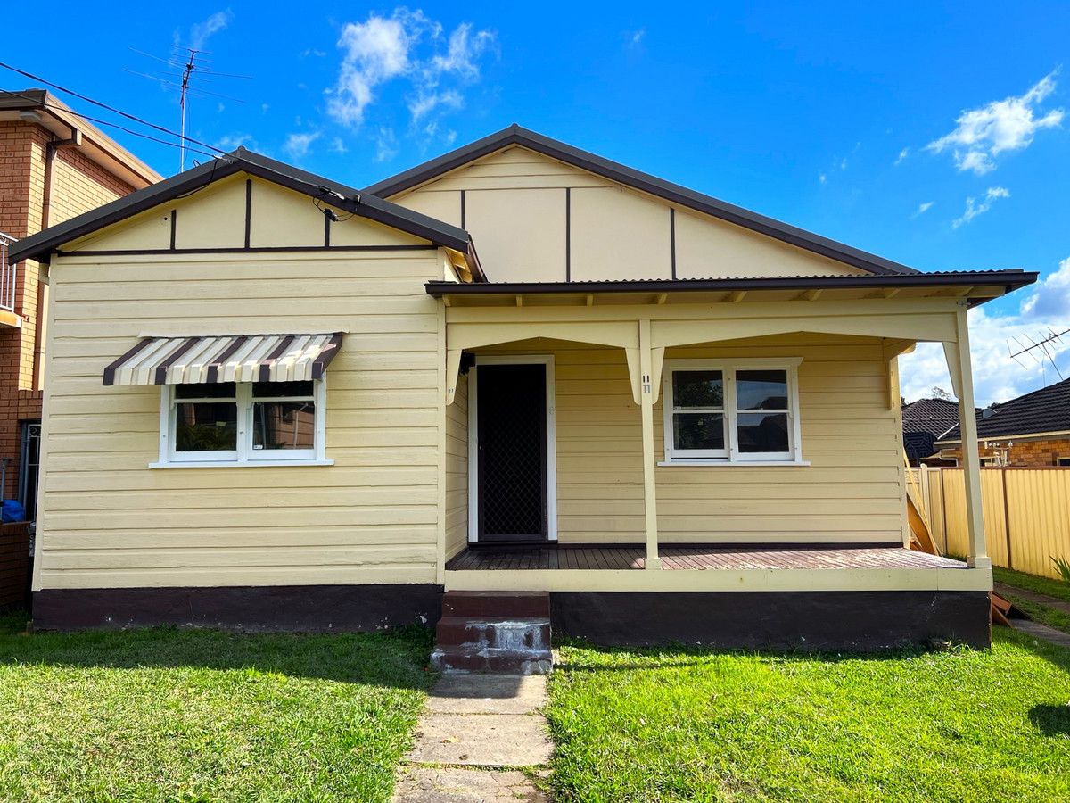 3 bedrooms House in 11 Hunter Street BANKSTOWN NSW, 2200