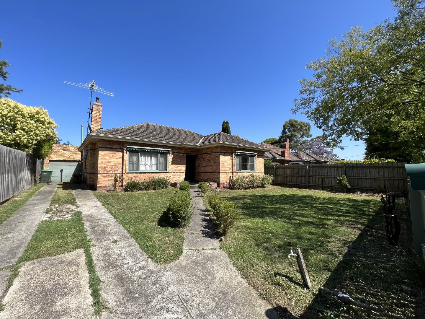 5 Edgoose Avenue, Mont Albert North VIC 3129 House For Rent 570