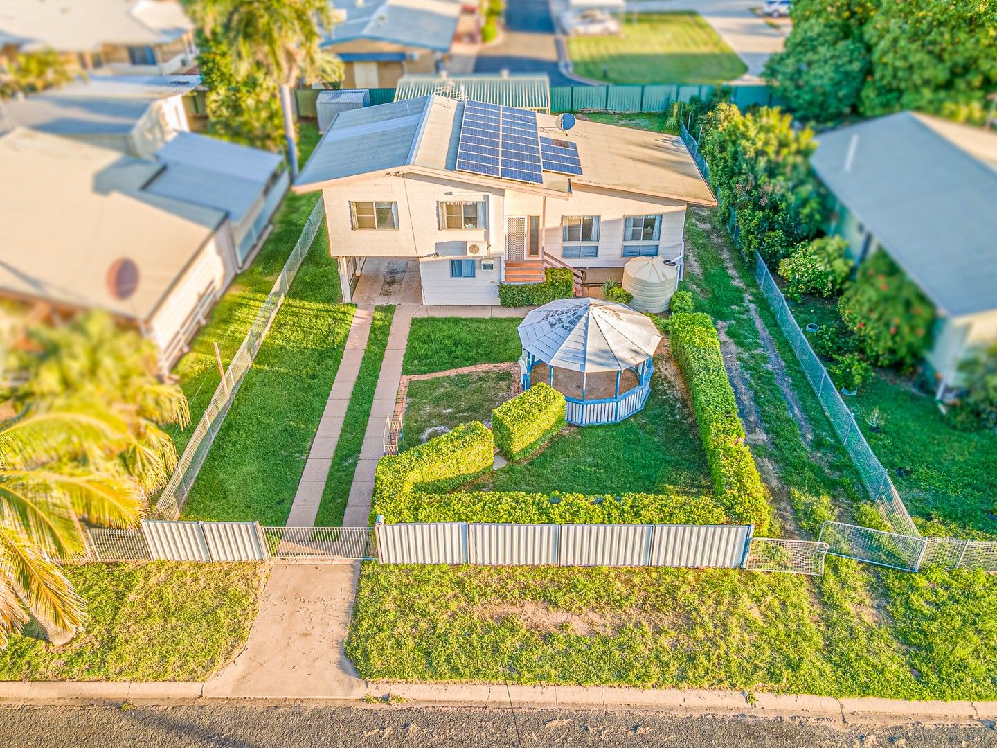 3 bedrooms House in 6 McKendry Street EMERALD QLD, 4720