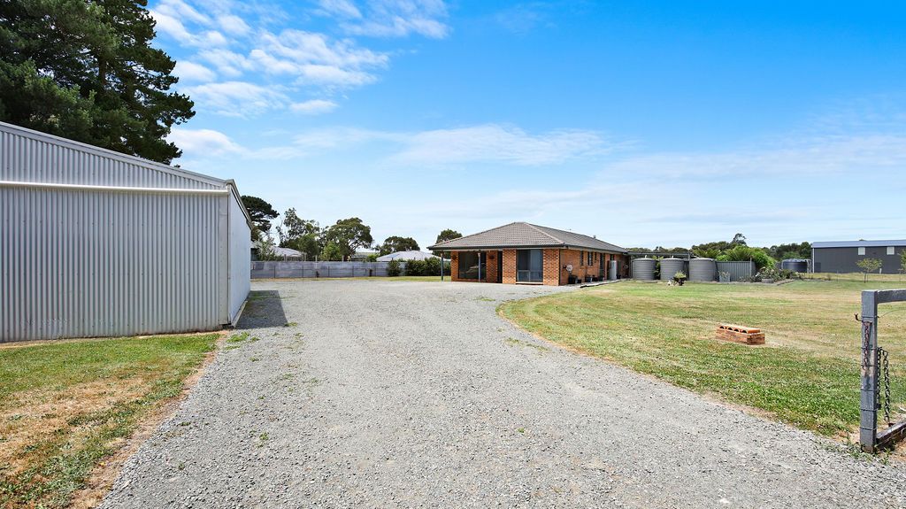 27 Glynwood Grove, Enfield VIC 3352, Image 1