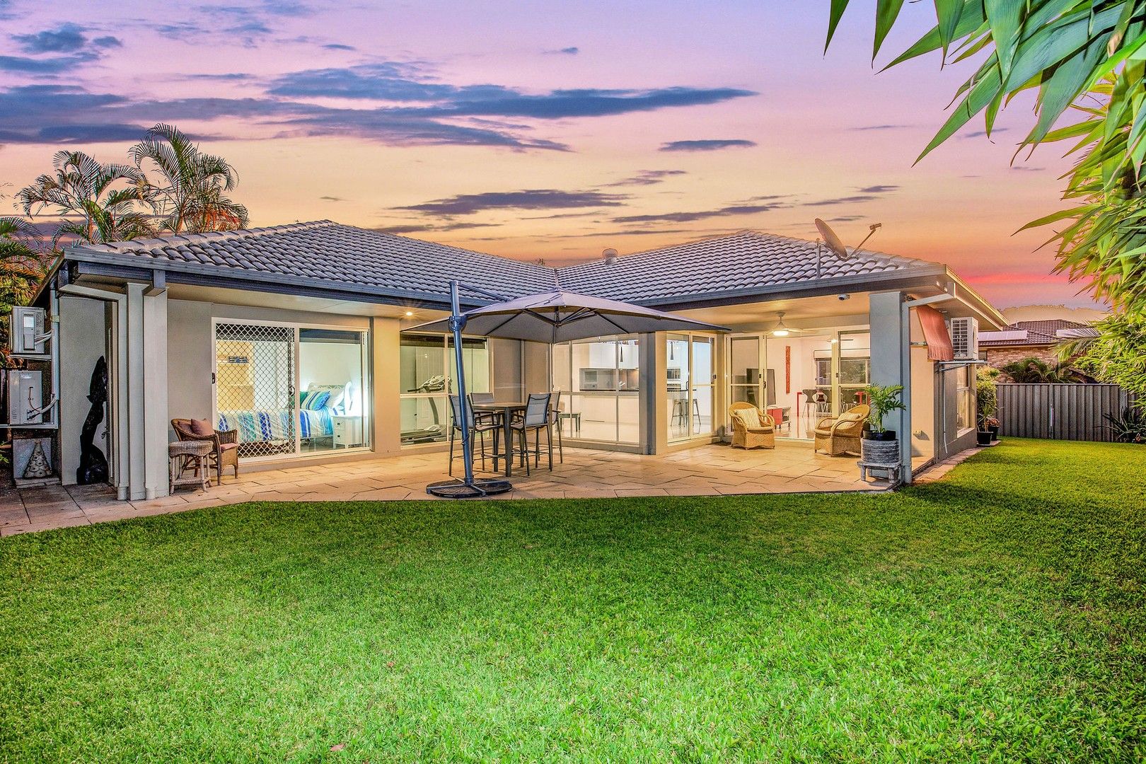 4 bedrooms House in 12 Danielle Street OXENFORD QLD, 4210