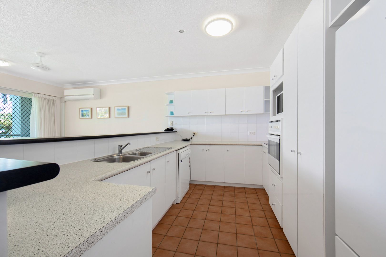 26/7 Mariners Drive, Townsville City QLD 4810, Image 2
