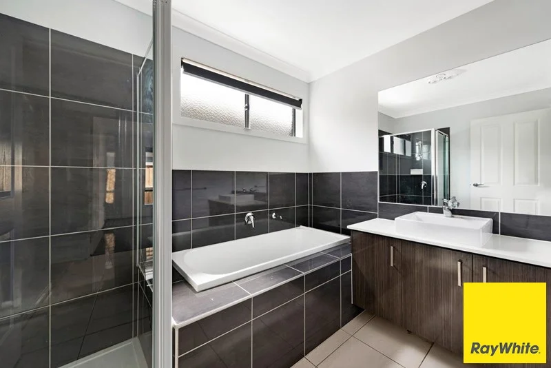 Additional image 8 of 117 Park Orchard Drive, Pakenham VIC 3810