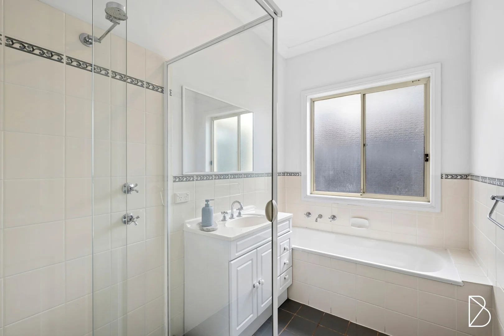 Additional image 17 of 10 Lind Close, Fraser ACT 2615