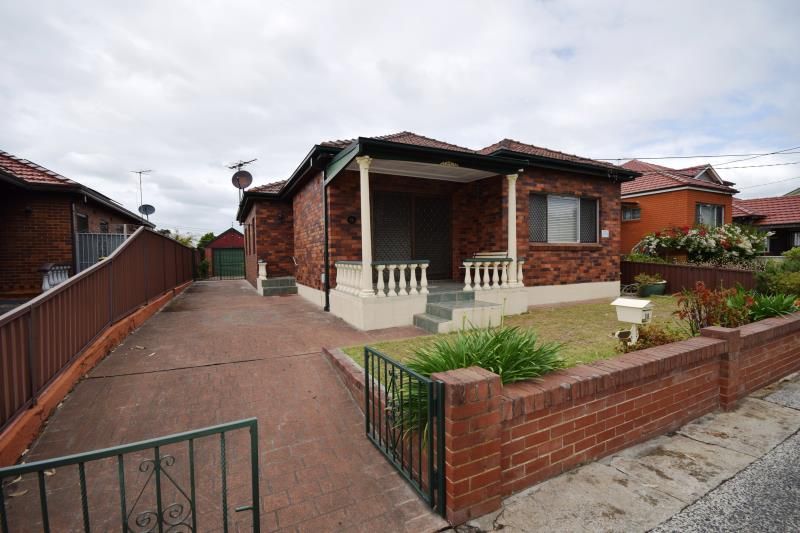 3 bedrooms House in 14 Robinson Street EASTLAKES NSW, 2018