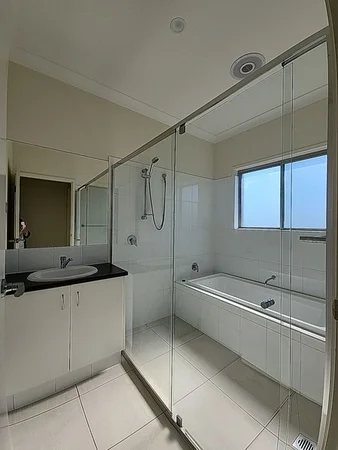 Additional image 7 of 2/11 Bulloo Street, Glenvale QLD 4350