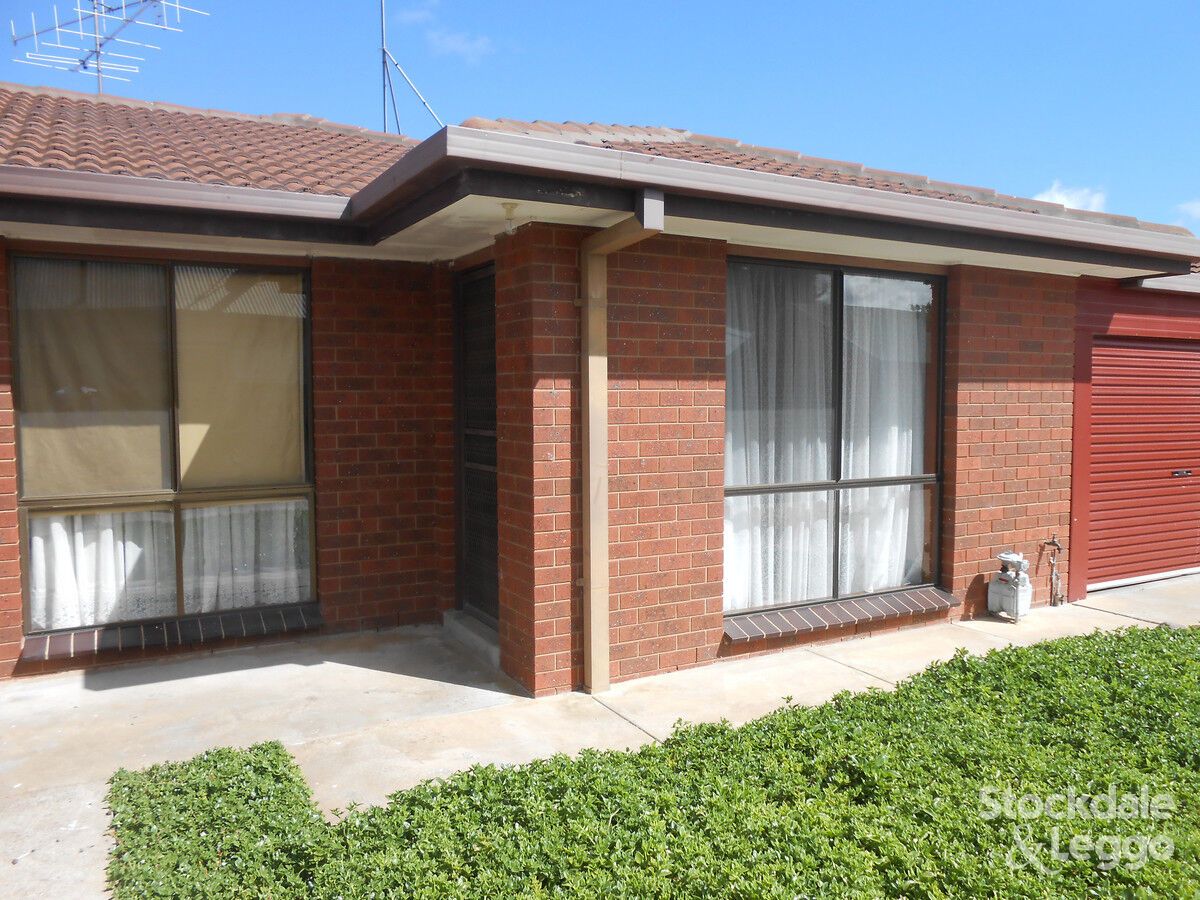 2 bedrooms Apartment / Unit / Flat in 2/141 Ashenden Street SHEPPARTON VIC, 3630