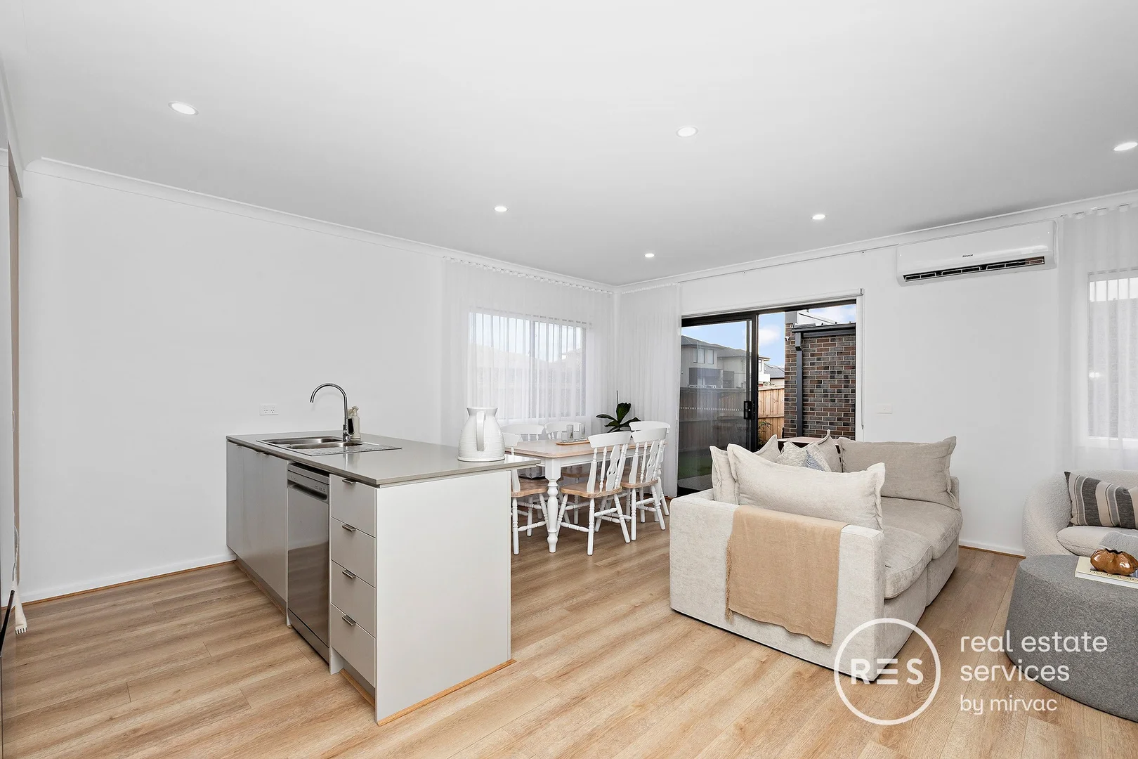 Additional image 4 of 14 Clydesdale Walk, Aintree VIC 3336