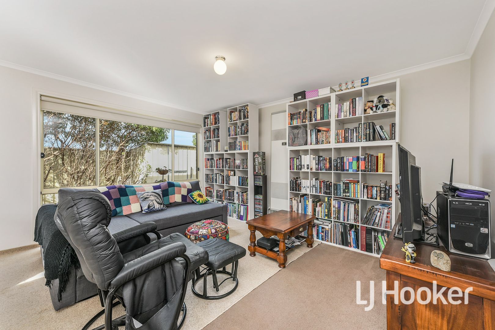 29 Webster Way, Pakenham VIC 3810, Image 2