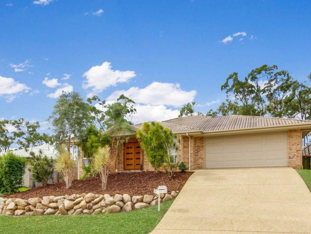 3 bedrooms House in 37 Liriope Drive KIRKWOOD QLD, 4680