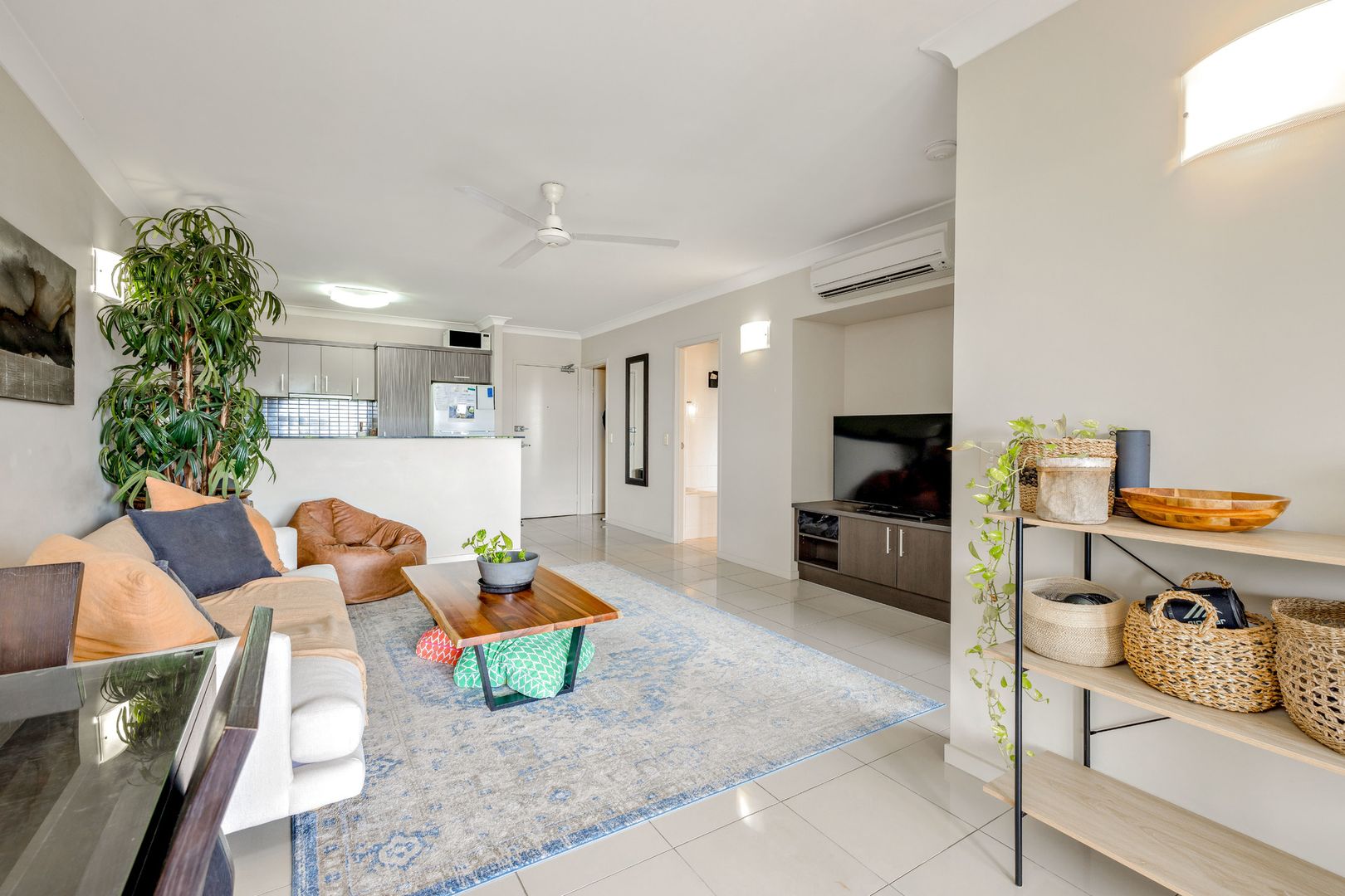 1134/37-41 Mann Street, Westcourt QLD 4870, Image 2