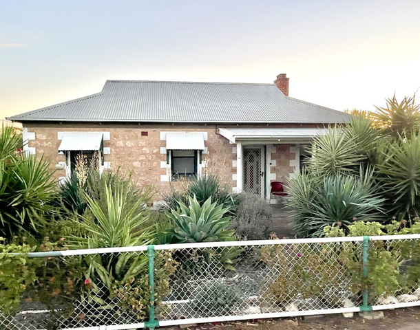 8 Railway Terrace, Minnipa SA 5654