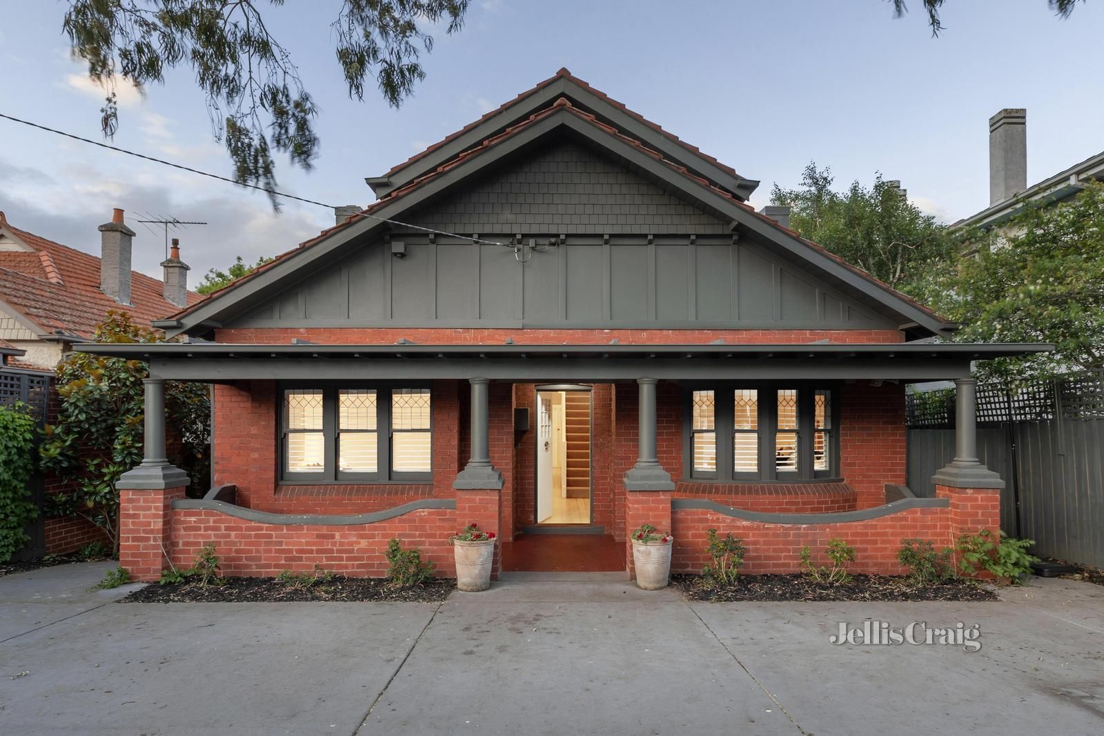 4 bedrooms House in 353 Wattletree Road MALVERN EAST VIC, 3145