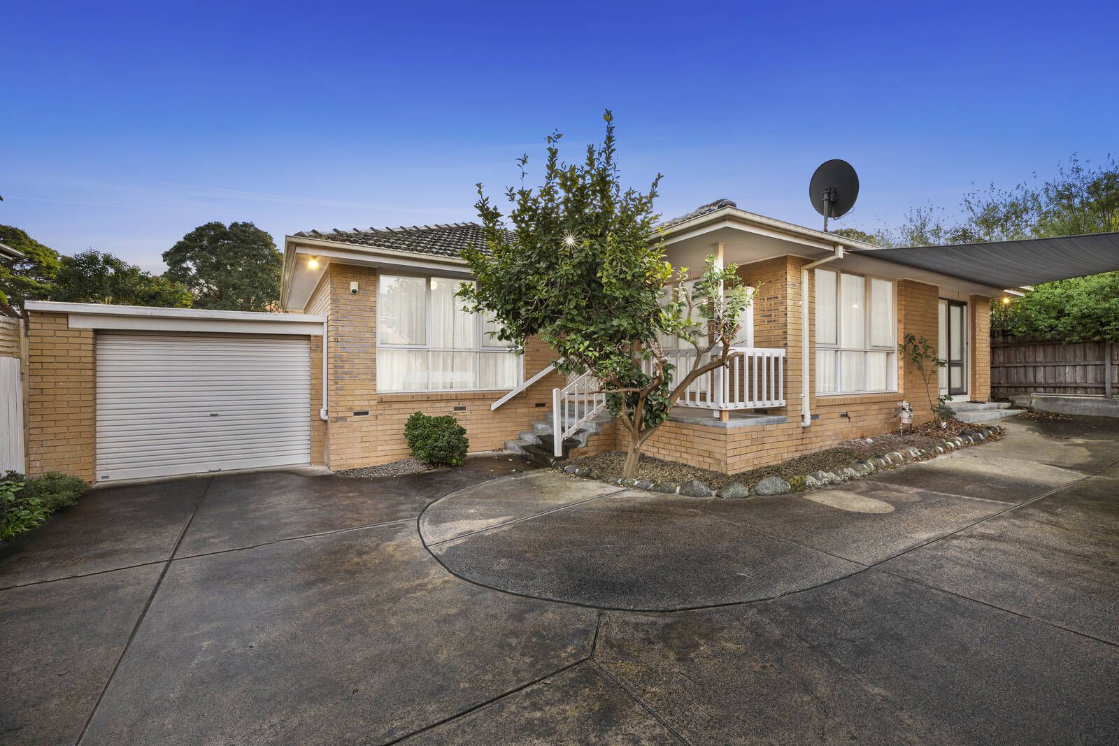 2/137 Blackburn Road, Mount Waverley VIC 3149, Image 0