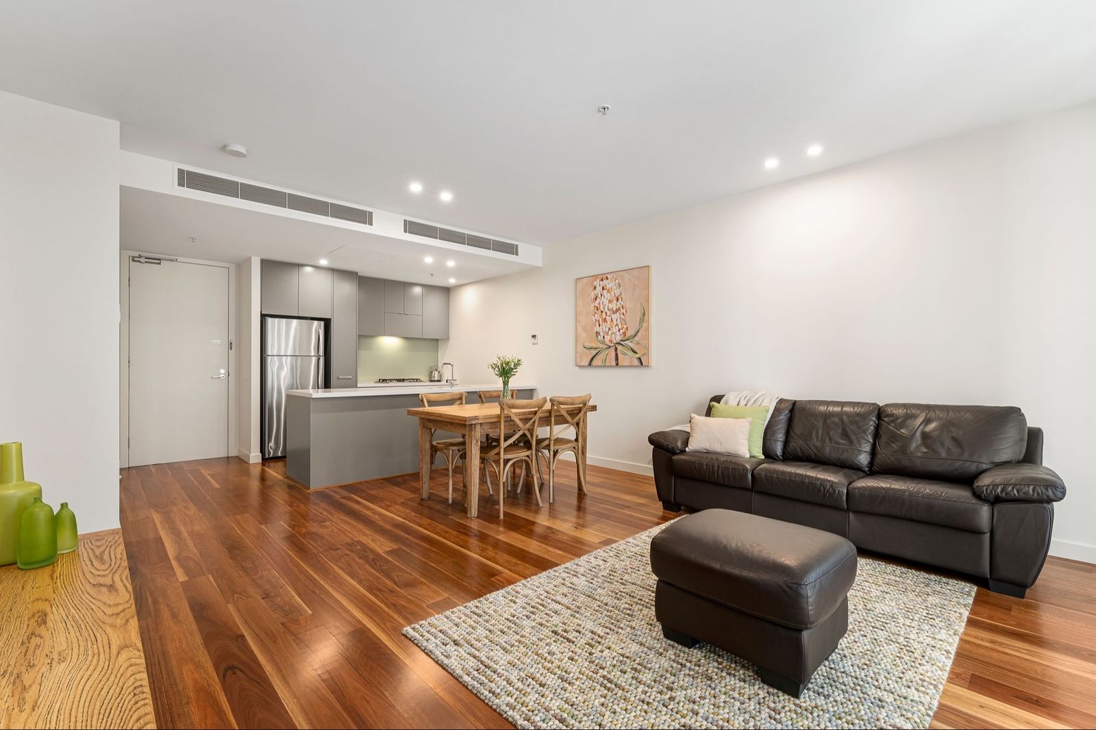 508/55 Queens Road, Melbourne VIC 3004, Image 2