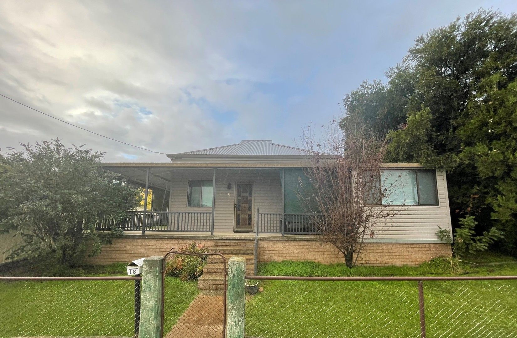 18 Gaskill Street, Canowindra NSW 2804 House For Rent 350 Domain