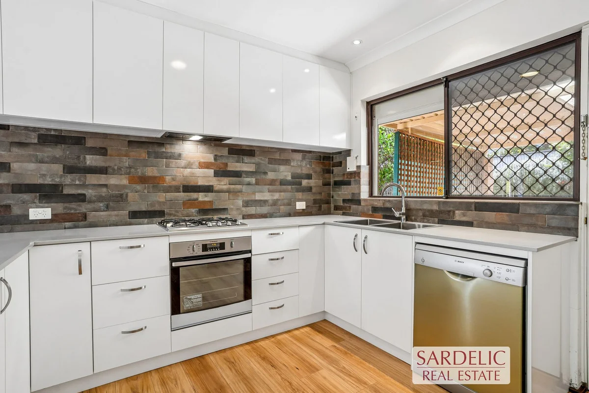 1/11 Sprigg Place, Booragoon WA 6154