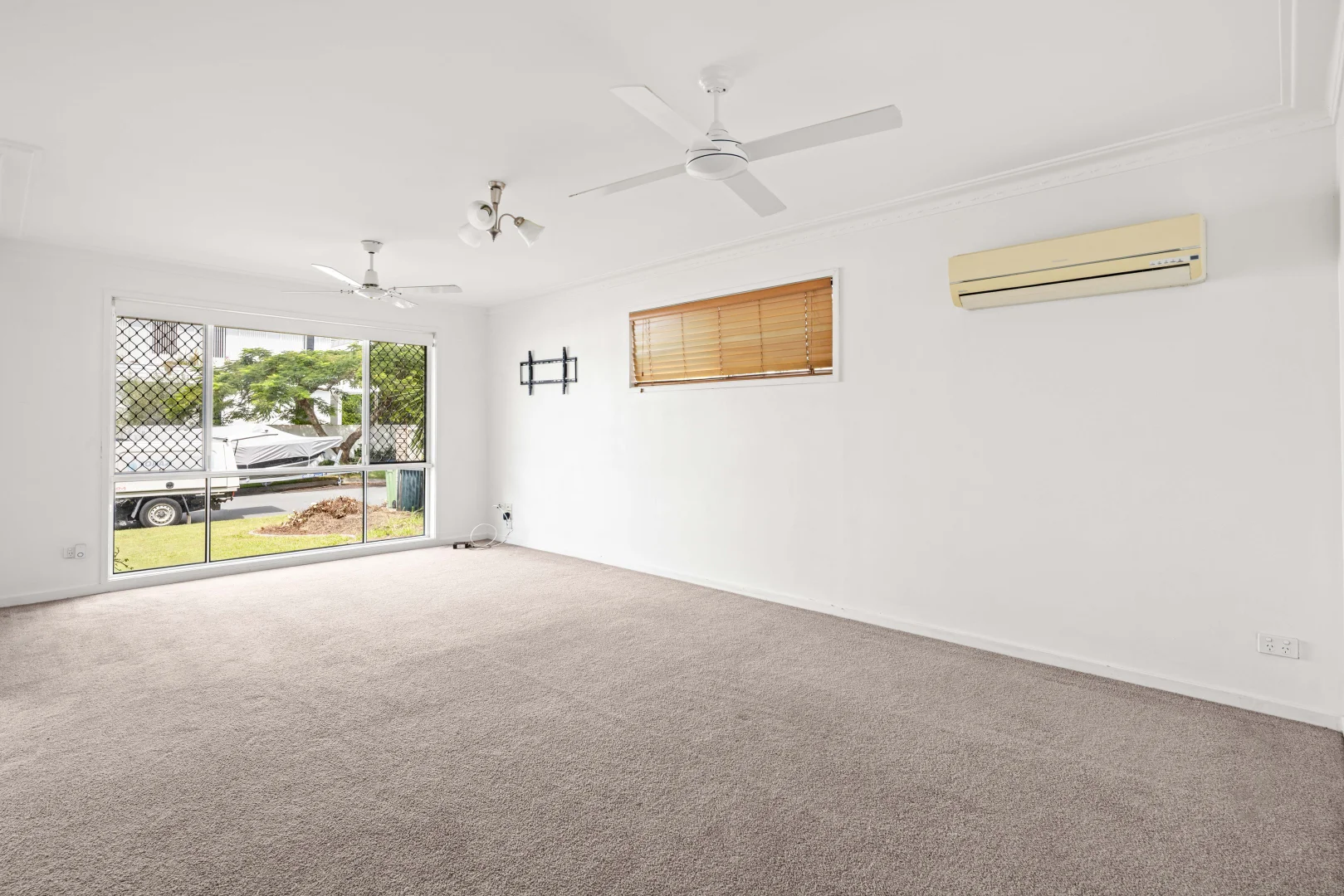 Additional image 4 of 27 Bittern Avenue, Burleigh Waters QLD 4220