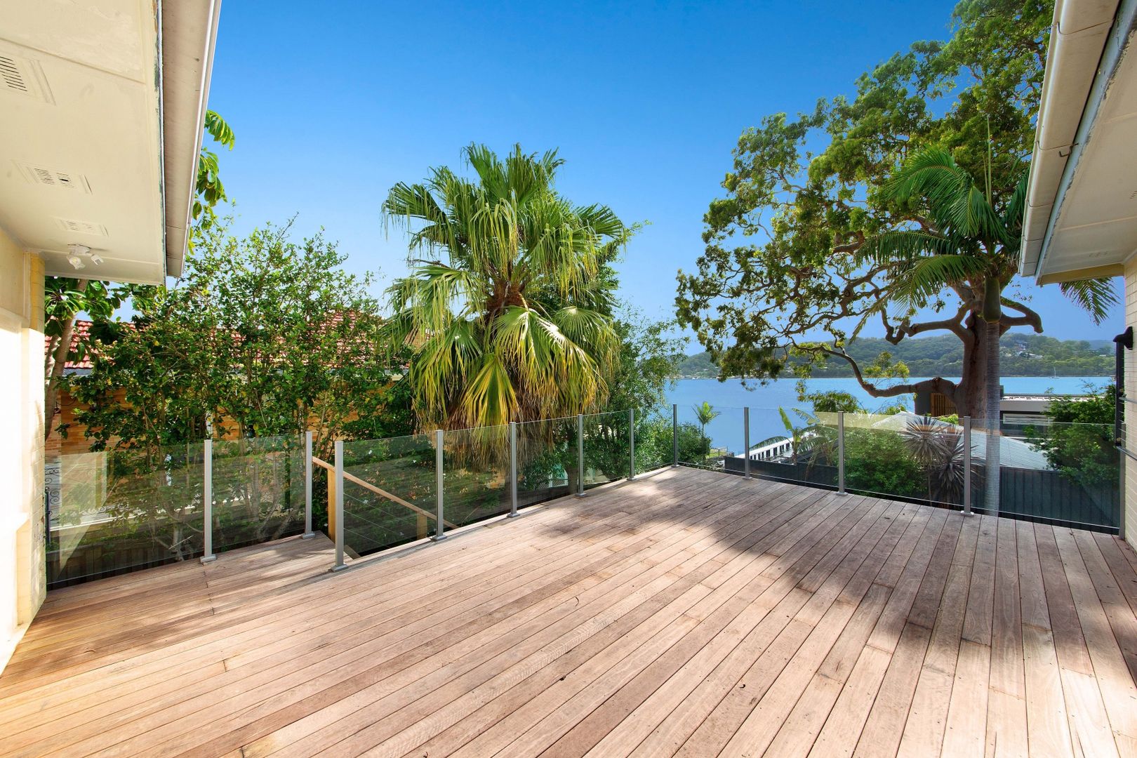 1/20 Eulalia Avenue, Point Frederick Property History & Address