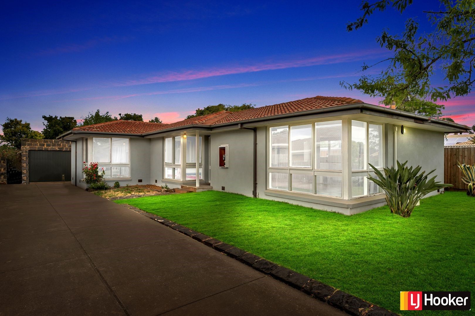 4 bedrooms House in 3 Cook Road MELTON SOUTH VIC, 3338