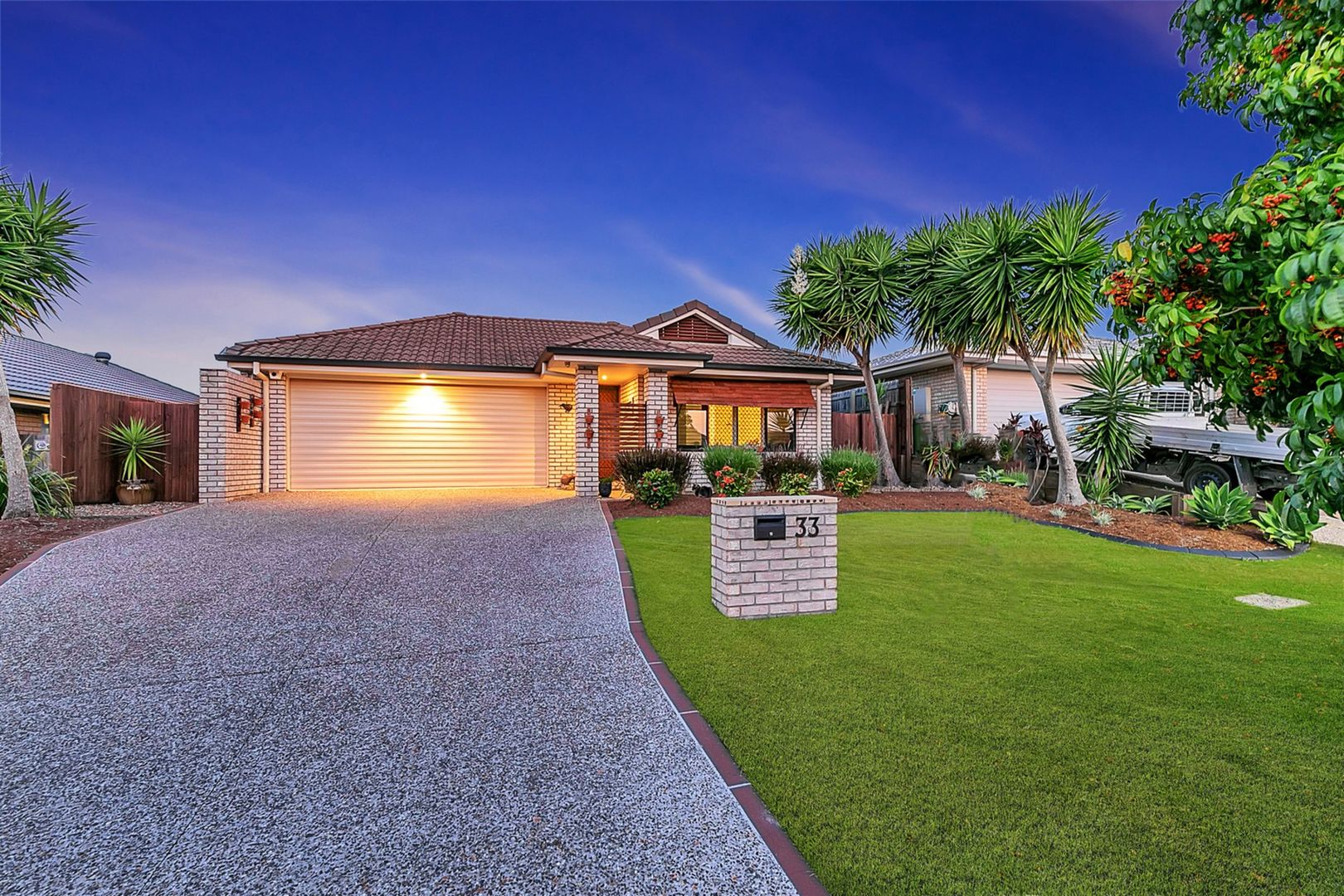 33 Brookvale Drive, Victoria Point Property History & Address