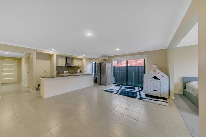 118 Talliver Terrace, Truganina VIC 3029, Image 2