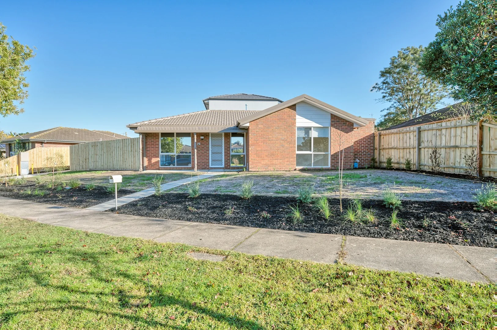 1/70 Strong Drive, Hampton Park VIC 3976