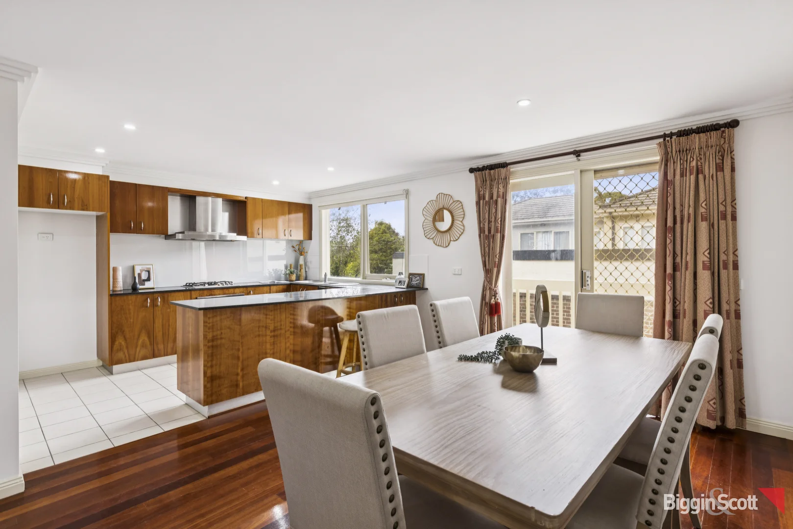 Additional image 5 of 2/27 Oxford Street, Box Hill VIC 3128