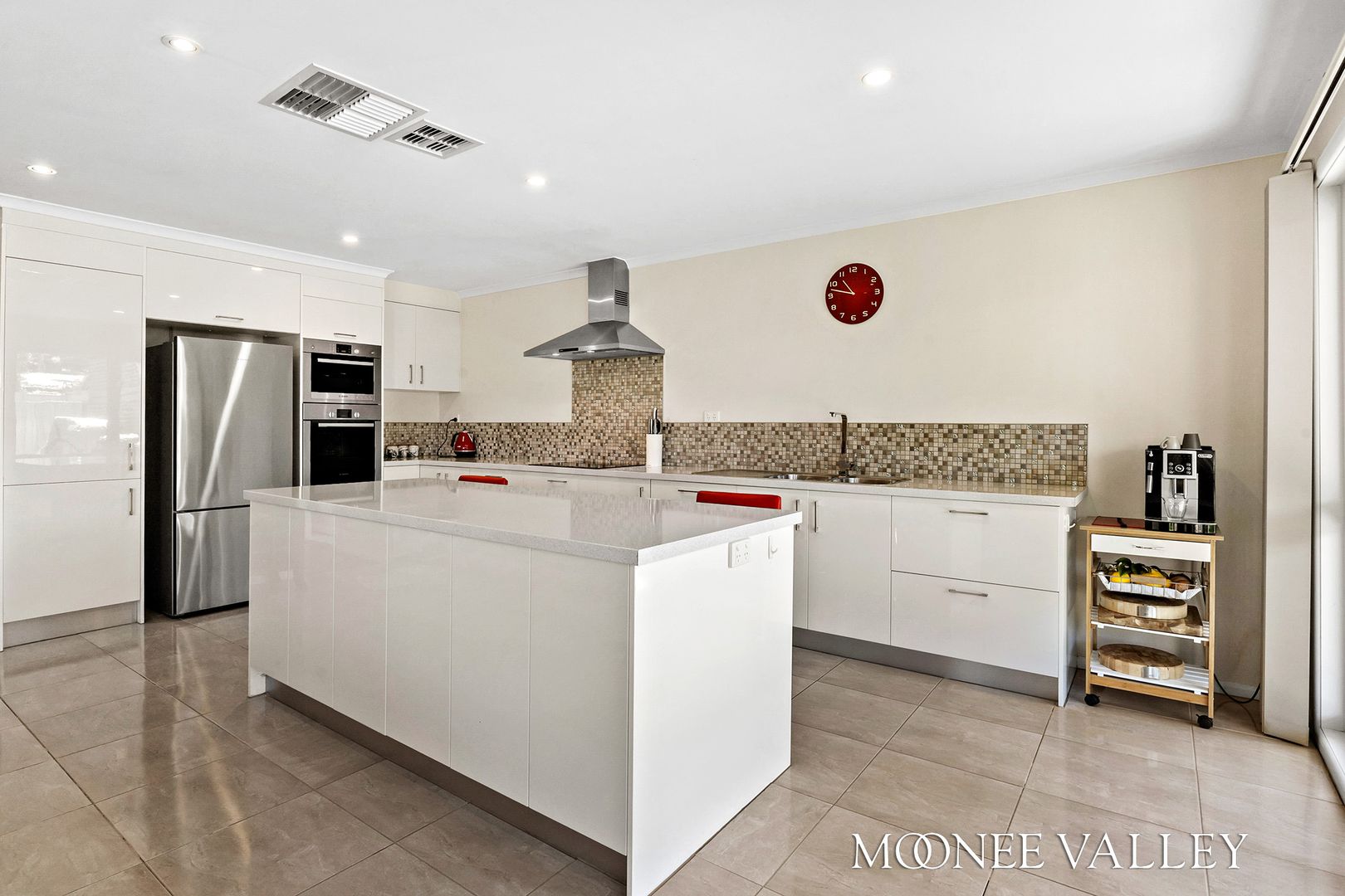 76 Thompson Street, Avondale Heights VIC 3034, Image 2