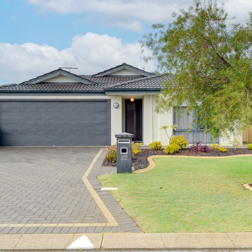 3 bedrooms House in 32 Moston Crescent BERTRAM WA, 6167