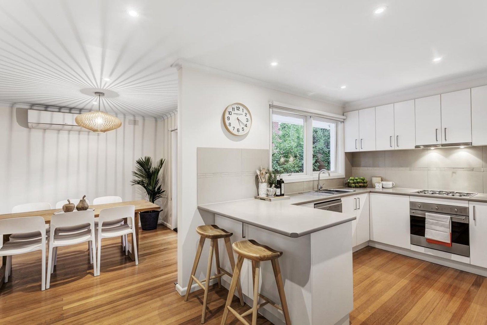 3 bedrooms Apartment / Unit / Flat in 2/25 Range Street CAMBERWELL VIC, 3124