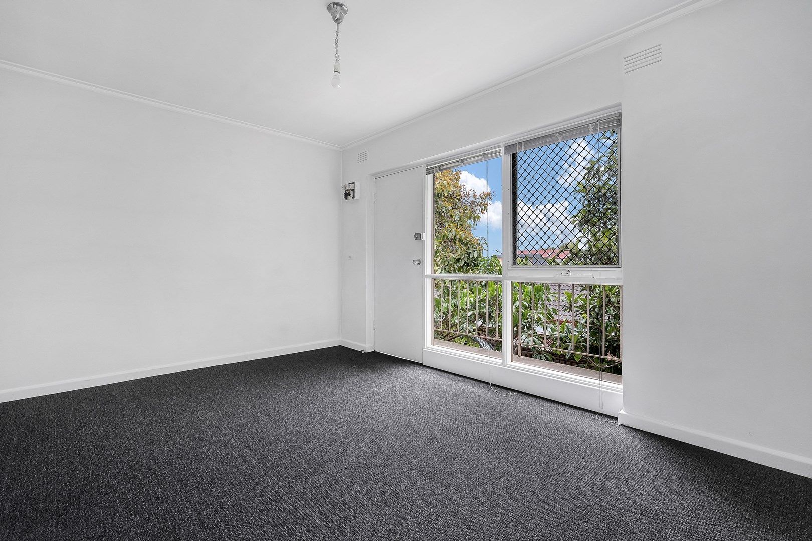 1 bedrooms Apartment / Unit / Flat in 9/32 Clarence St ELSTERNWICK VIC, 3185