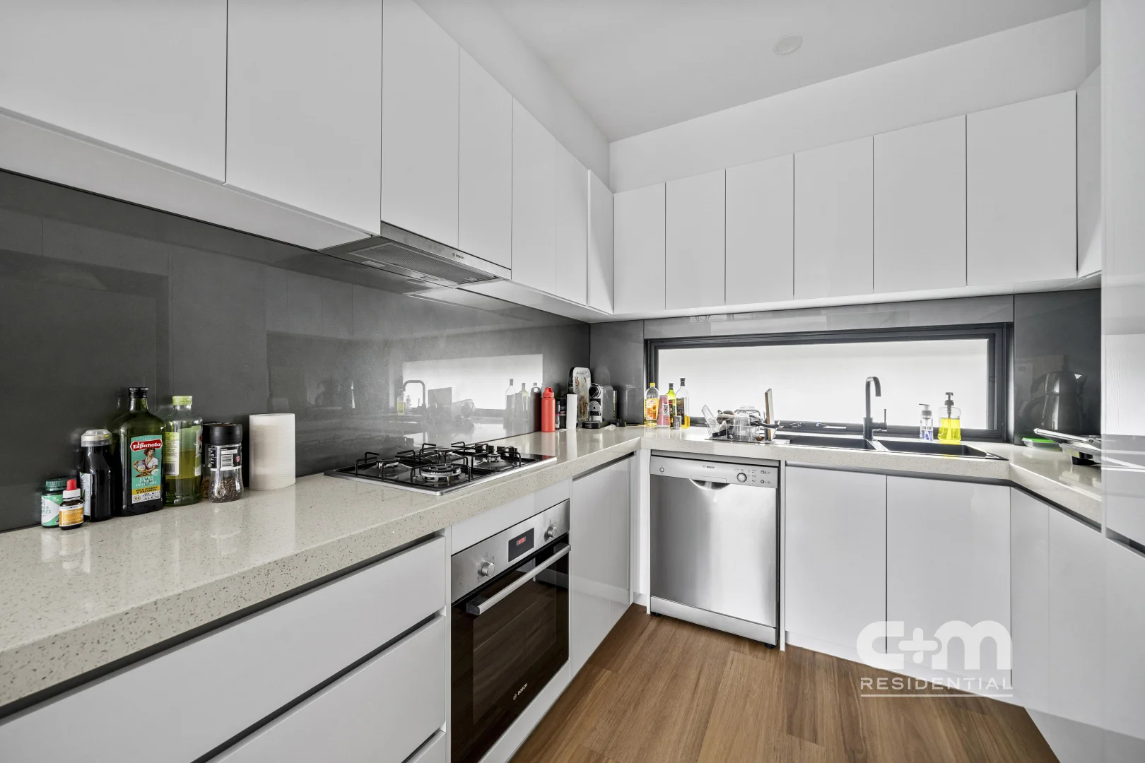 Additional image 3 of 2/96 Snell Grove, Oak Park VIC 3046