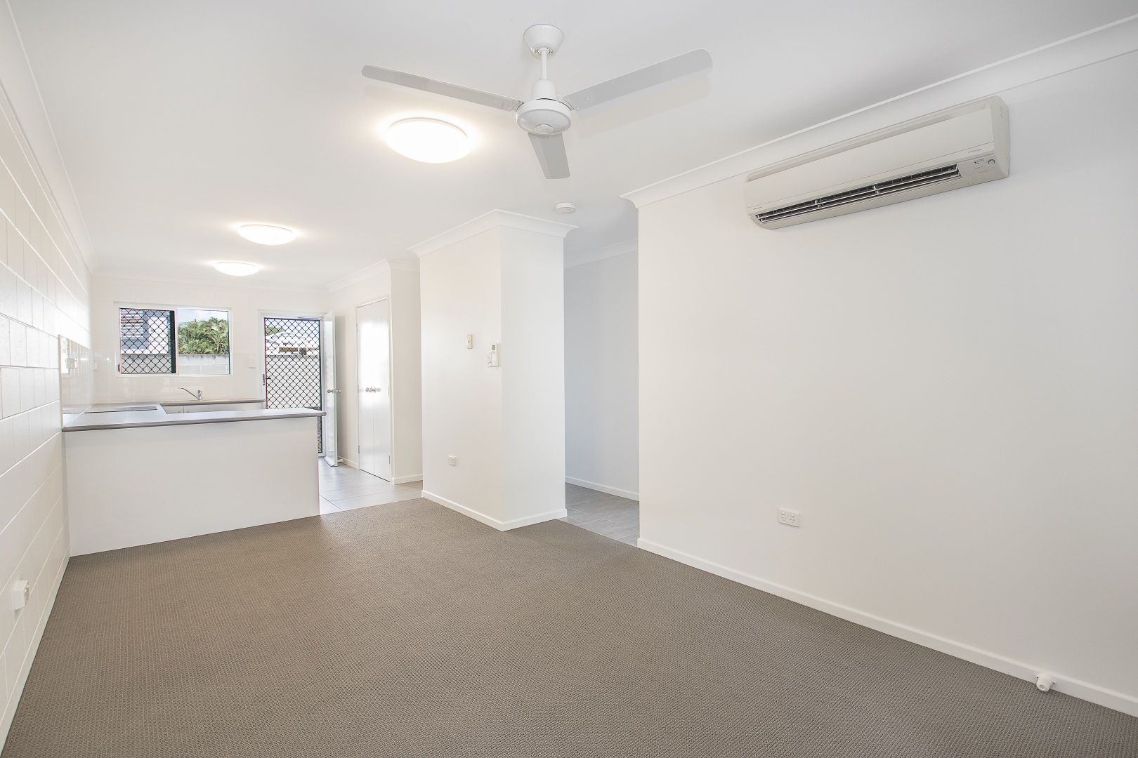 4/55 Hodel Street, Hermit Park QLD 4812, Image 2