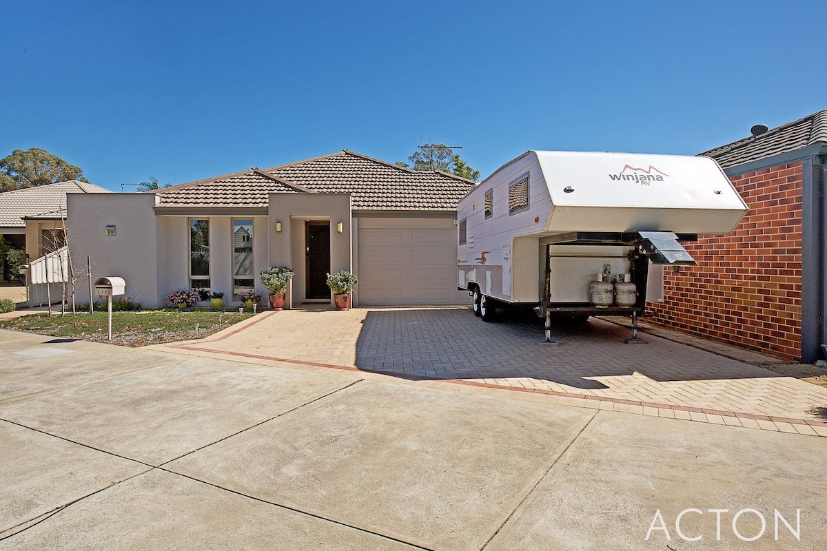 4 bedrooms House in 2/19 Karrul Way GREENFIELDS WA, 6210