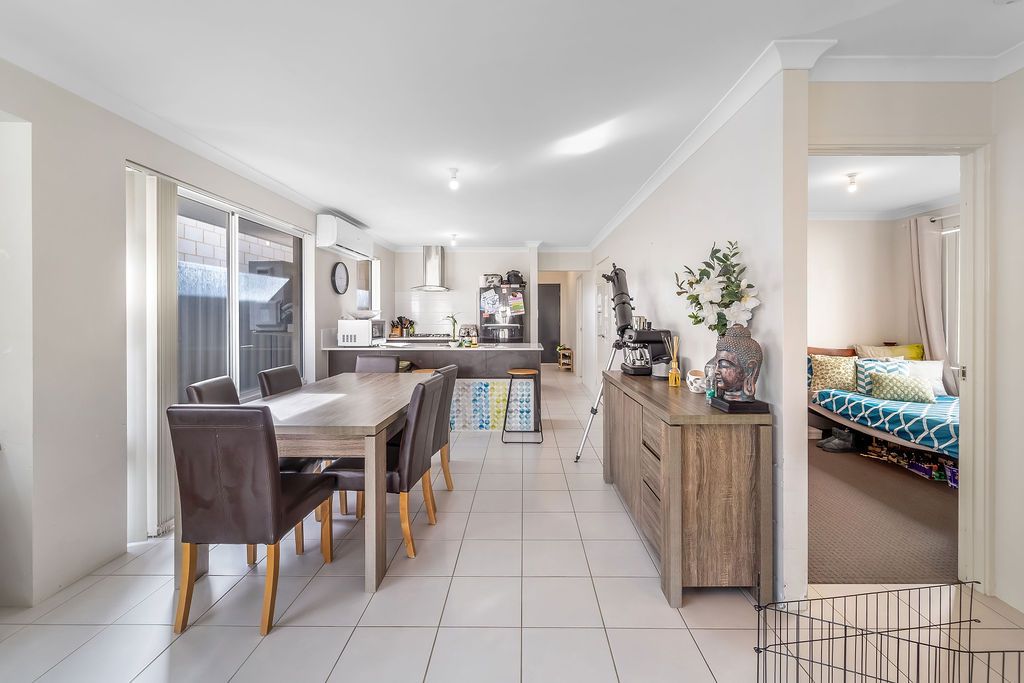 3 bedrooms House in 21 Gratiola Road BYFORD WA, 6122