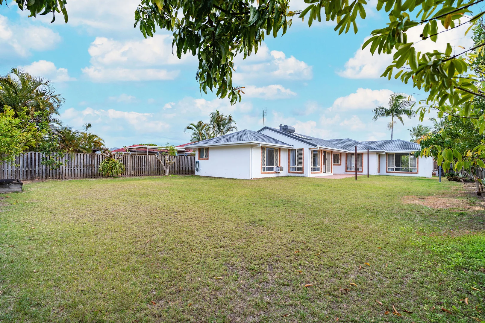 Additional image 8 of 25 Port Jackson Drive, Clear Island Waters QLD 4226