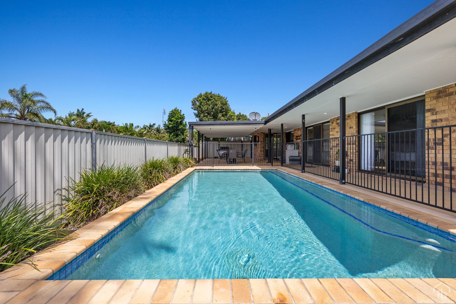 4 bedrooms House in 12 Amaroo Drive BANORA POINT NSW, 2486