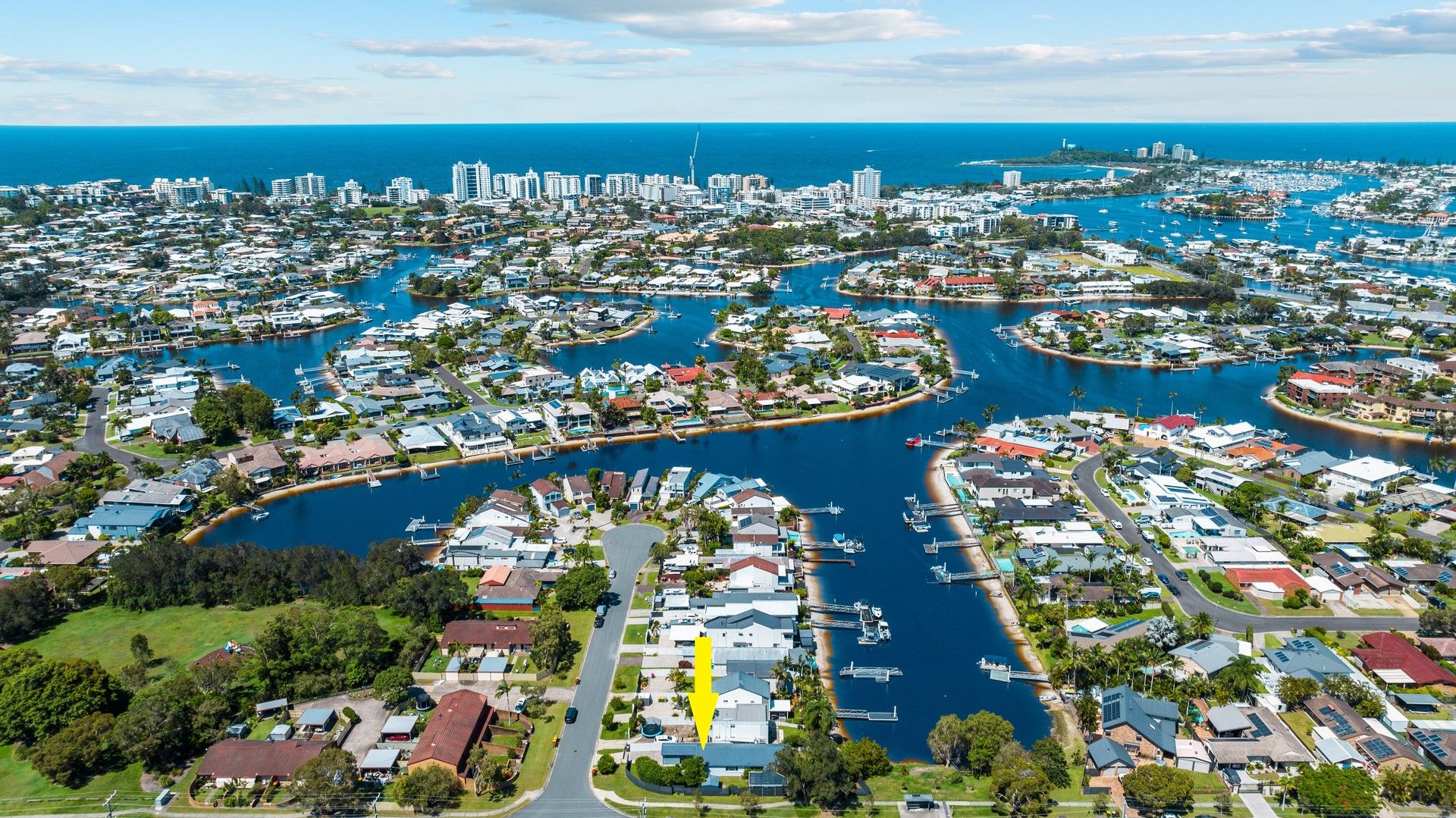 3 bedrooms House in 2A Admirals Court MOOLOOLABA QLD, 4557