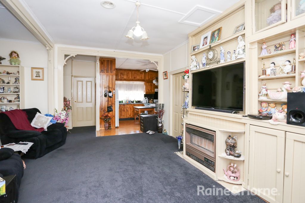 7 McPhillamy Avenue, Gormans Hill NSW 2795, Image 2