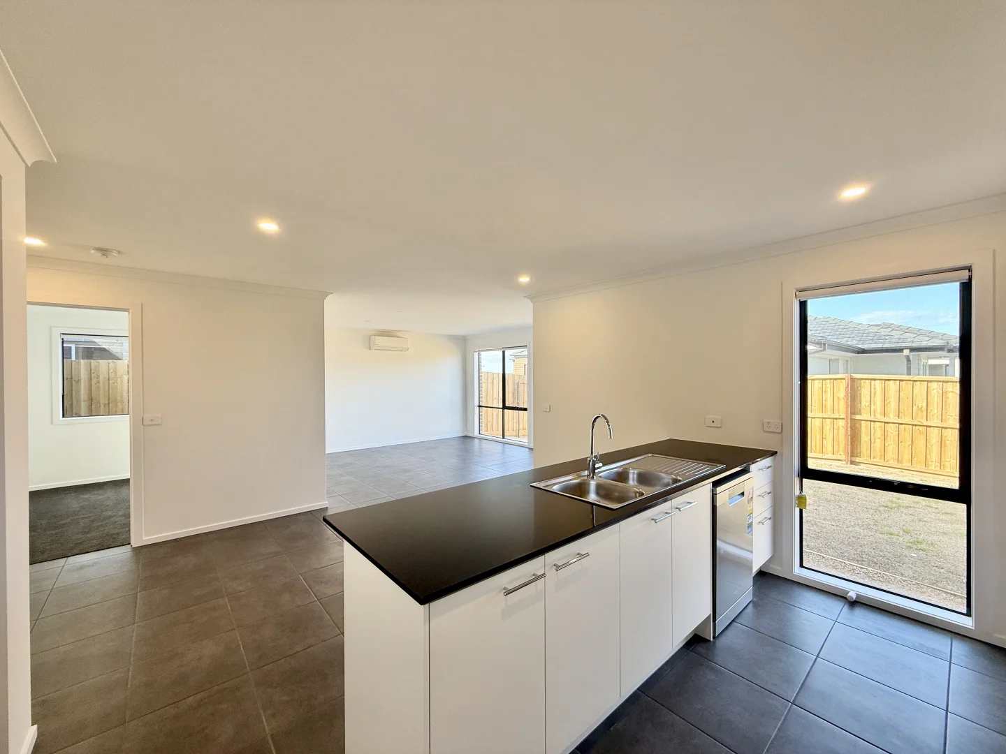 Additional image 4 of 14 Buttercup Crescent, Armstrong Creek VIC 3217