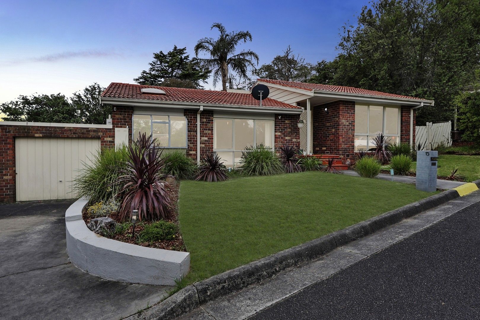 15 Debson Close, Boronia VIC 3155, Image 0