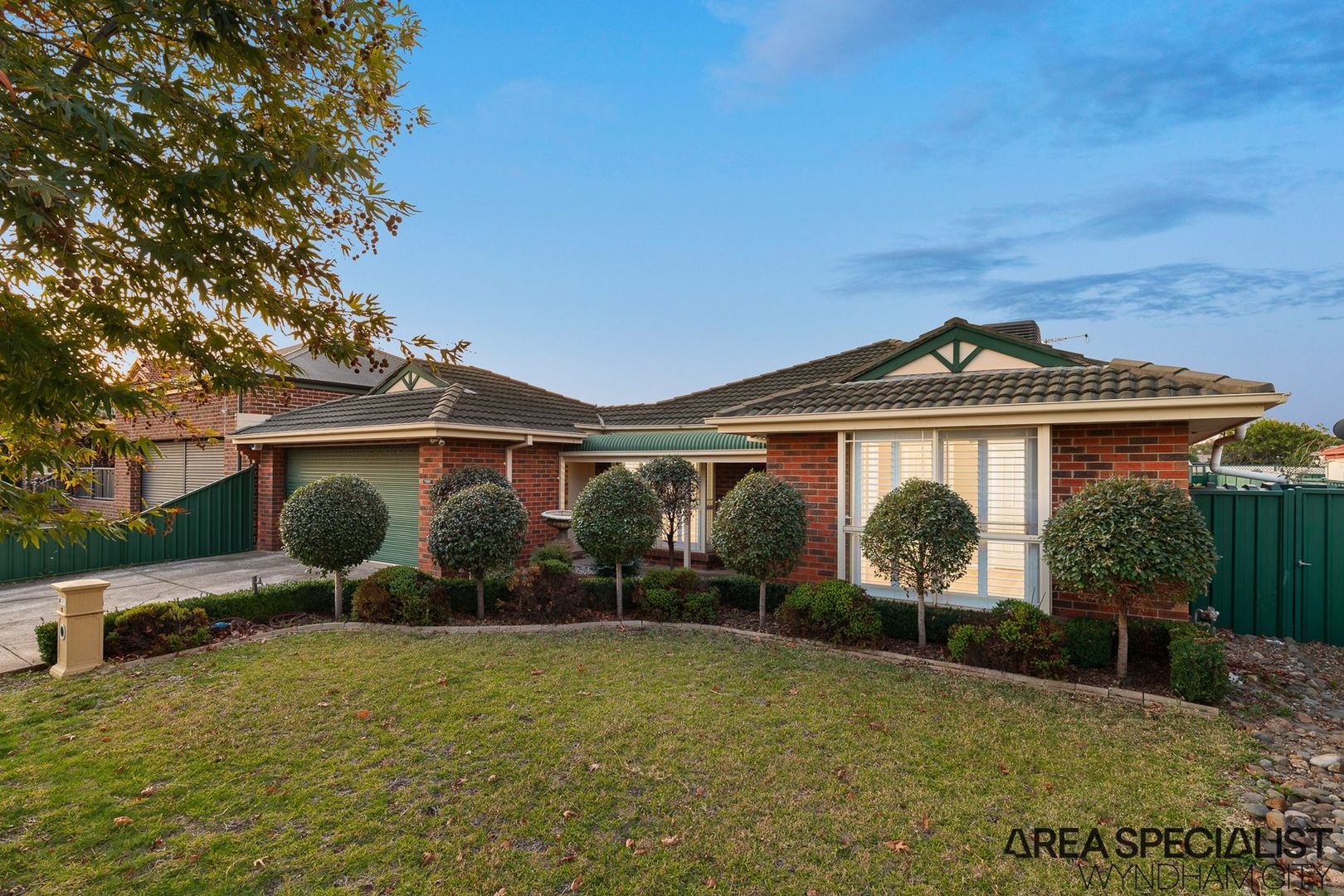 41 Golden Ash Grove, Hoppers Crossing VIC 3029, Image 2