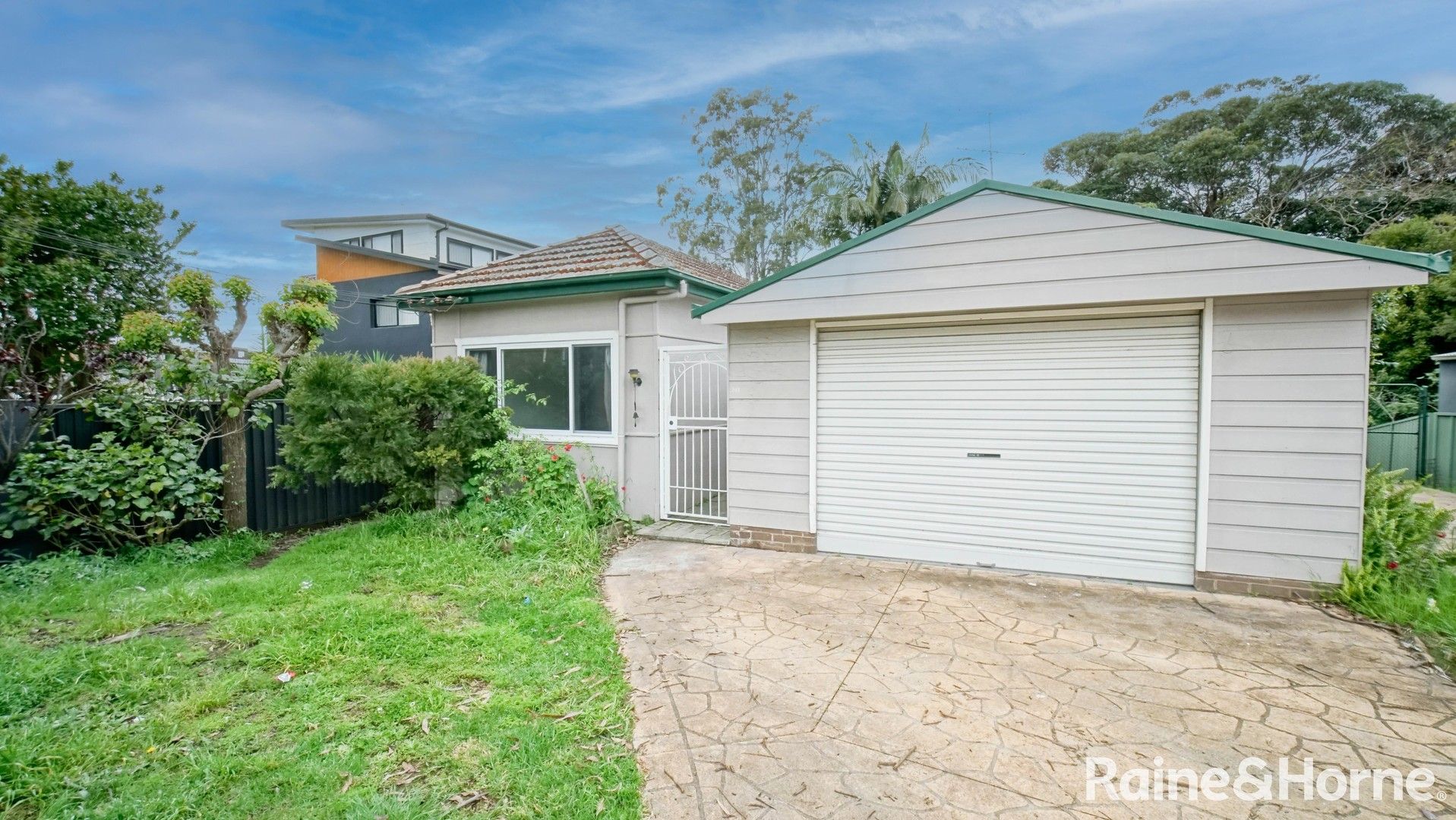 3 bedrooms House in 241 West Street BLAKEHURST NSW, 2221