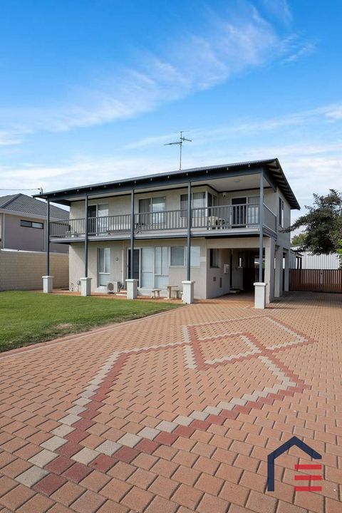 4 bedrooms House in 202 Ormsby Terrace SILVER SANDS WA, 6210